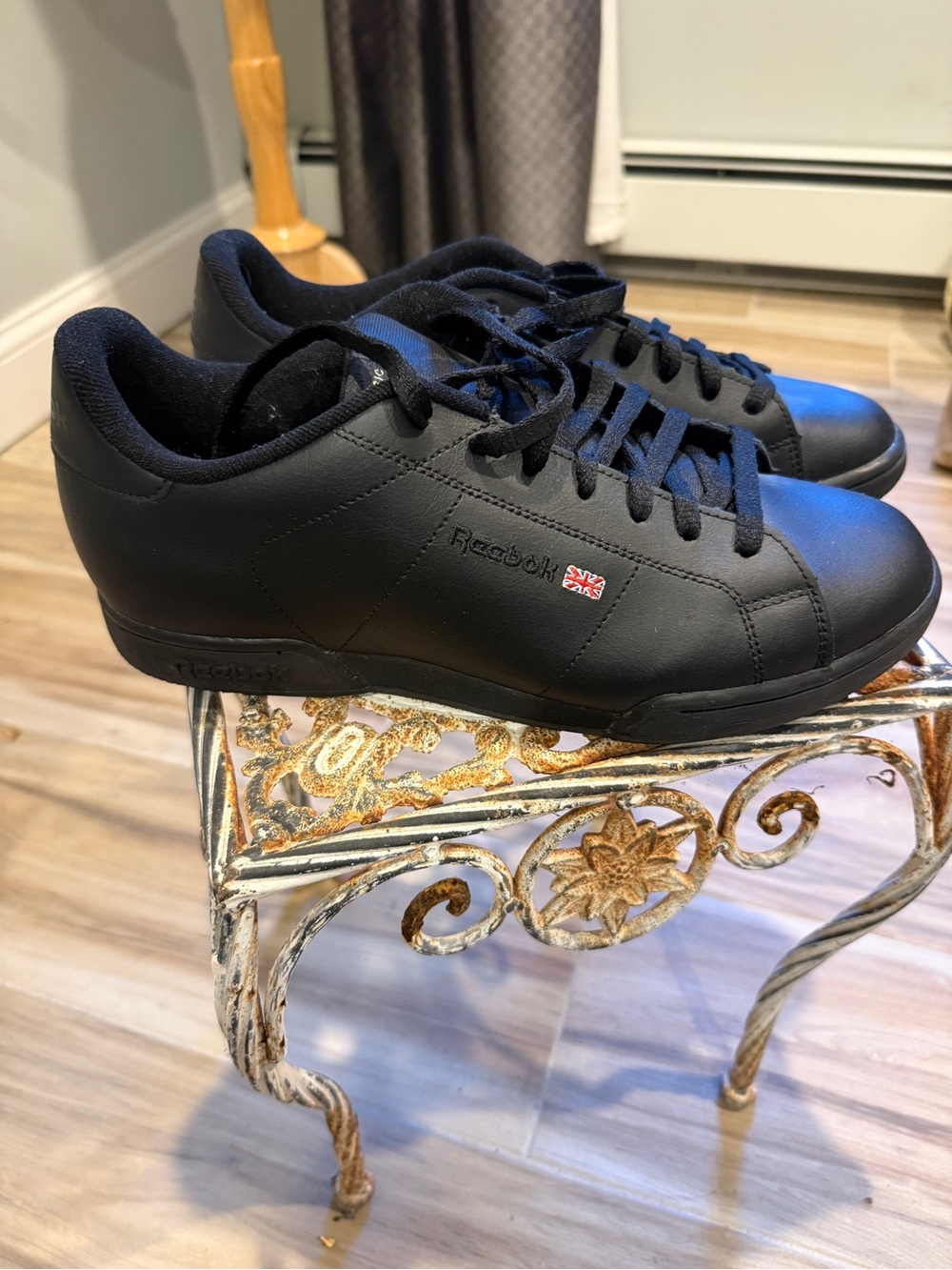 Reebok NPC II Men's Black Leather Low-Top Sneakers- Like New